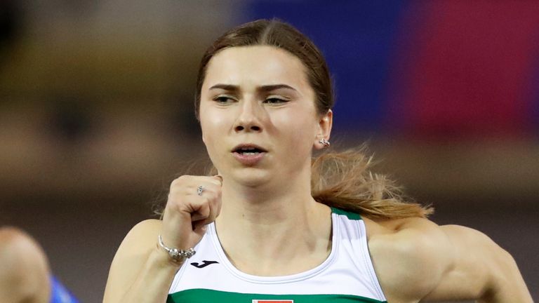 Atleta belarusă Krystsina Tsimanouskaya, care a criticat public regimul, a fost trimisă forțat acasă. Sportiva vrea să ceară azil în Europa: “Nu mă întorc în Belarus”