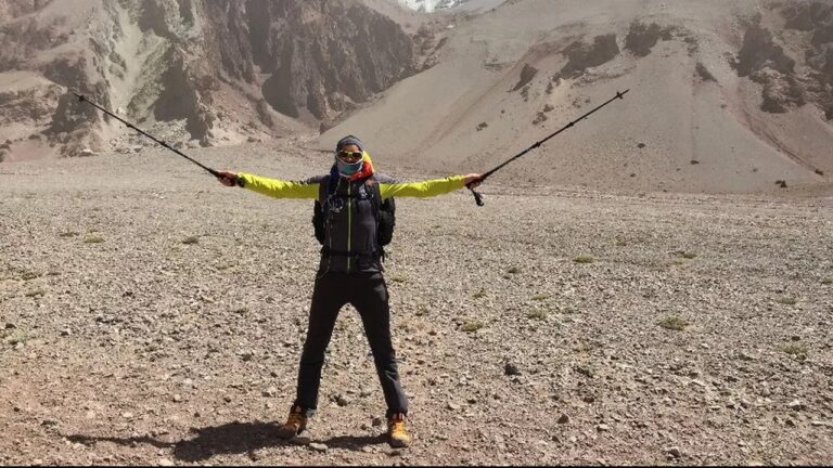 Se antrenează zilnic să cucerească vârful Kilimanjaro!   