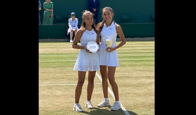 Alexia Tatu, campioana de la Wimbledon U14: “Idolul meu este Simona Halep. Visez în continuare, e cel mai frumos moment al carierei”