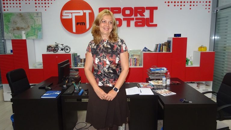 Aura Căpraru, fosta voleibalistă a Penicilinei Iași, a fost invitată în studioul Sport Total FM