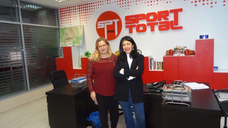 Oaspete de Mărțișor de la Teatrul “Stela Popescu”, în studioul Sport Total FM