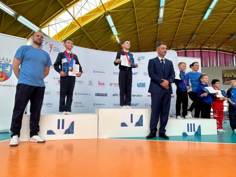 A câștigat 6 medalii la Campionatul Național