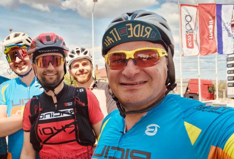 Patru ieșeni vor participa la cea mai veche cursă de ciclism de anduranță din lume organizată în Franța