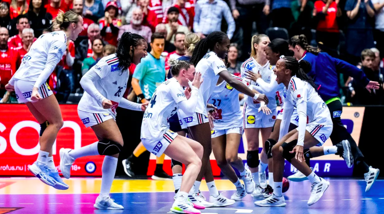 Franța a devenit campioană mondială la handbal feminin, după ce a învins Norvegia în finală!