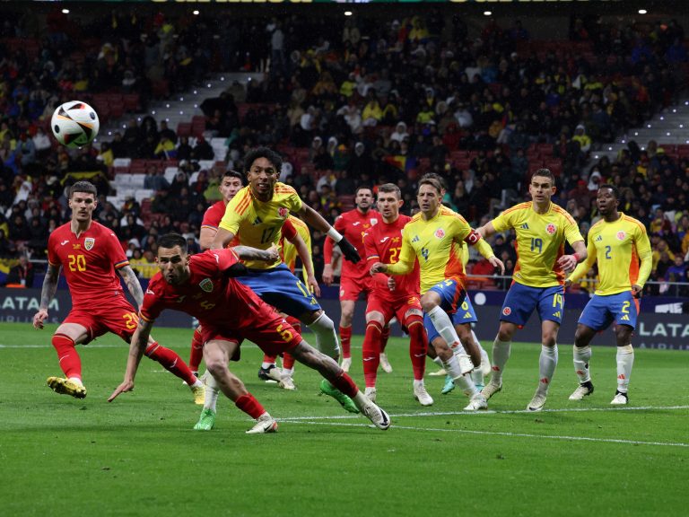 România a fost învinsă de Columbia, scor 3-2. Naționala s-a “trezit” în ultimele 10 minute și a înscris două goluri