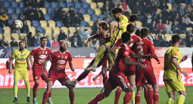 Petrolul Ploiești învinge Sepsi OSK, deși a jucat în 10