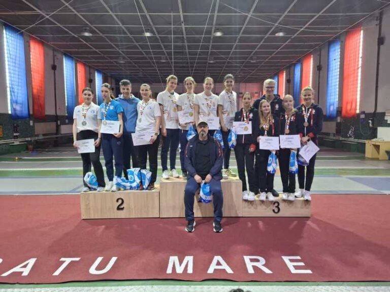 CSA Steaua București a dominat proba feminină de spadă pe echipe la Campionatele Naționale