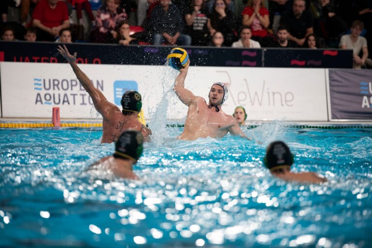 CSM Oradea a încheiat fără puncte participarea în grupele Ligii Campionilor la polo pe apă