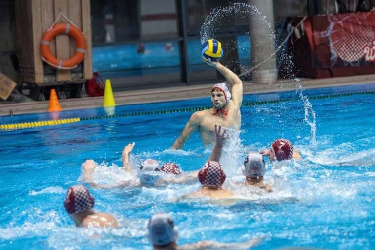 Dinamo București a cucerit medaliile de bronz în polo pe apă