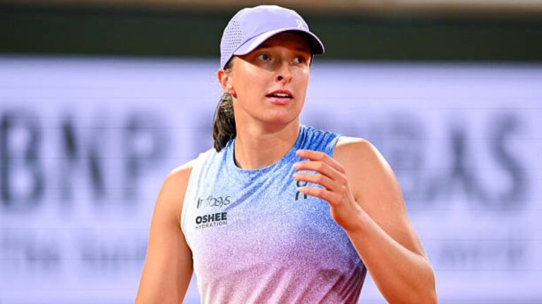 Iga Swiatek și-a făcut loc în finala de la Wimbledon