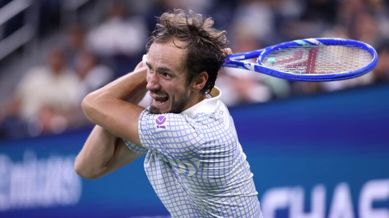 Medvedev a fost sancționat cu o amendă de 42.500 de dolari în urma comportamentului său din primul tur al US Open