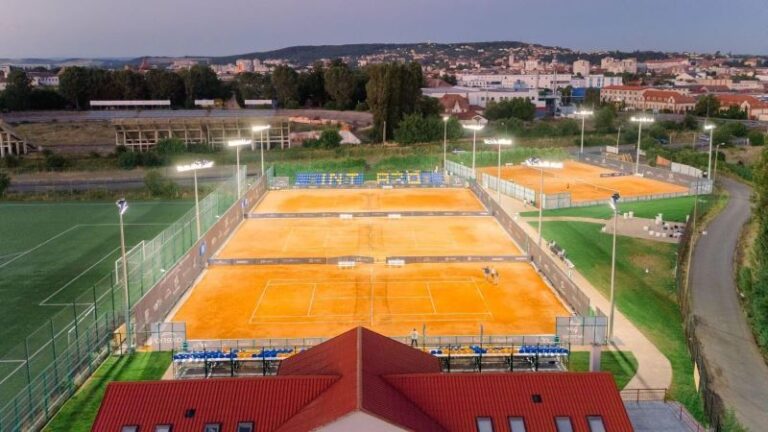 Baza INTARO Sport din Târgu Mureș a anunțat marți finalizarea unui amplu proces de modernizare