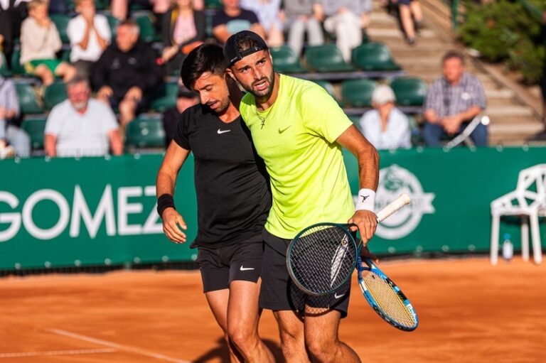 Alexandru Jecan și Bogdan Pavel au reușit joi să ajungă în semifinalele turneului challenger de la Sofia