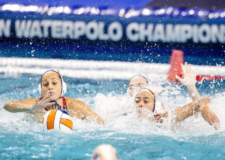 Naționala feminină U19 de polo pe apă a României a pierdut în fața Cehiei