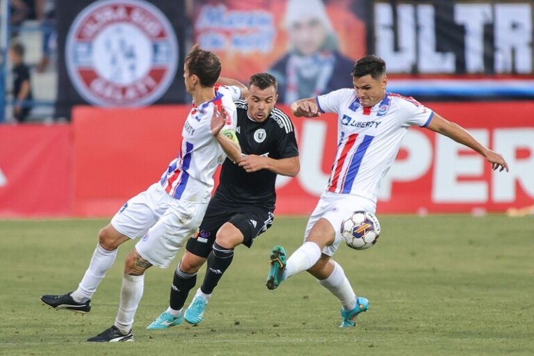 Universitatea Cluj trece de Oțelul Galați în etapa a 14-a din Superligă