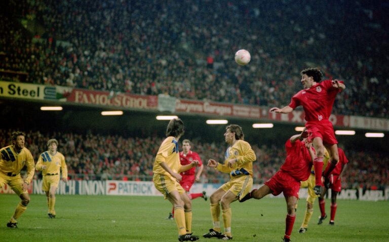 17 noiembrie 1993 – ziua când  fotbalul românesc a fost pe „electrocardiogaf”