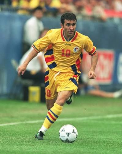 Gheorghe Hagi figurează pe locul 82 în topul celor mai mari fotbaliști din toate timpurile