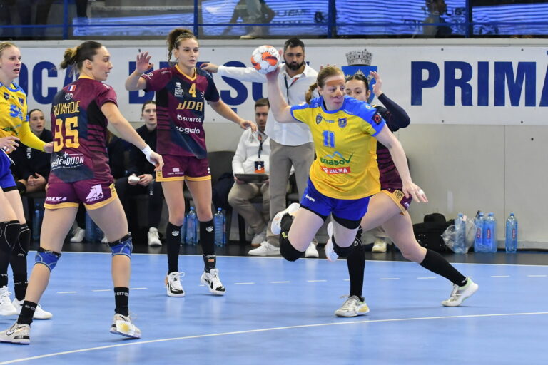 CSM Corona Brașov a debutat cu o înfrângere în Grupa D a EHF European League