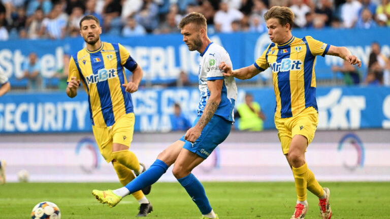 Universitatea Craiova a urcat din nou pe primul loc în Superligă