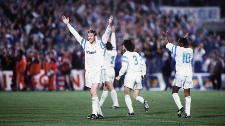 Momente memorabile din fotbalul european și românesc pe 20 martie