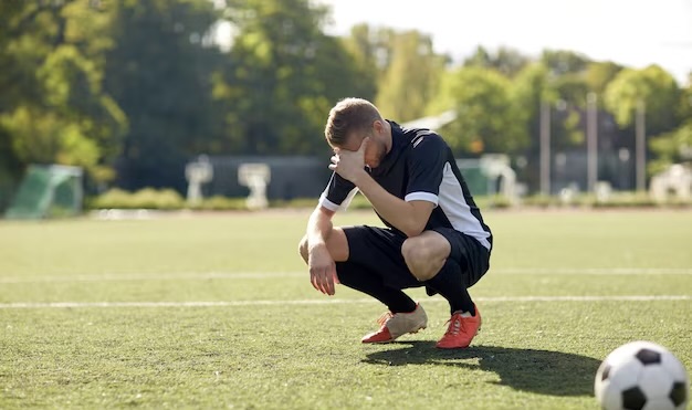 OPINIE | În era „Inteligenței Artificiale”, pentru fotbaliștii români, dorința de autodepășire este rara avis (pasăre rară)!