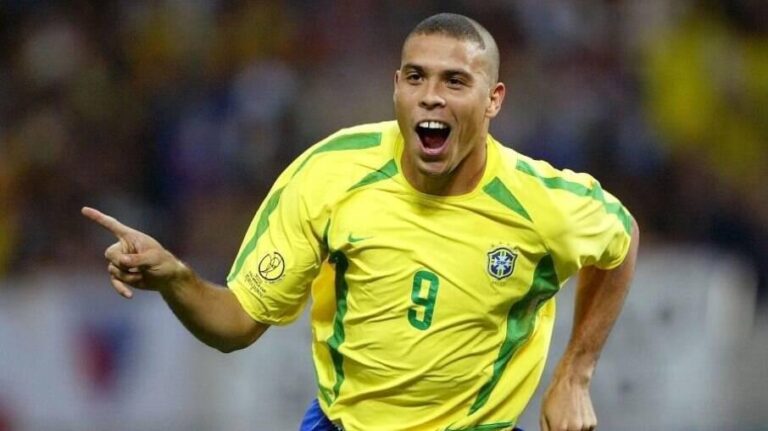 Evenimentele zilei de 18  septembrie în Sport: 50 ani împlinește Ronaldo