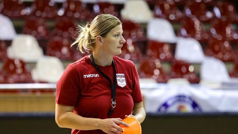 Evenimentele zilei de 3 septembrie în Sport: 48 ani împlinește marea handbalistă româncă Carmen Amariei