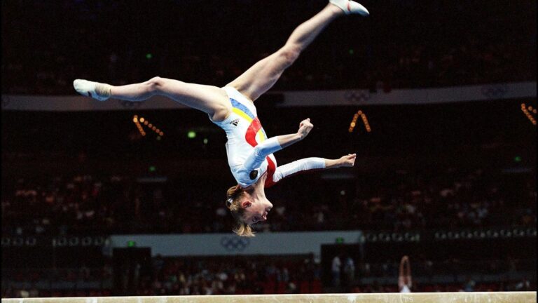 Evenimentele zilei de 7 octombrie în Sport: 47 ani împlinește marea gimnastă Simona Amânar